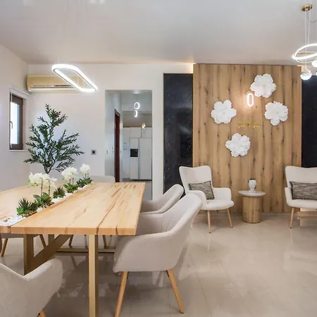 Kallisti Luxury Villa