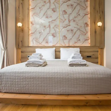 Kallisti Luxury *